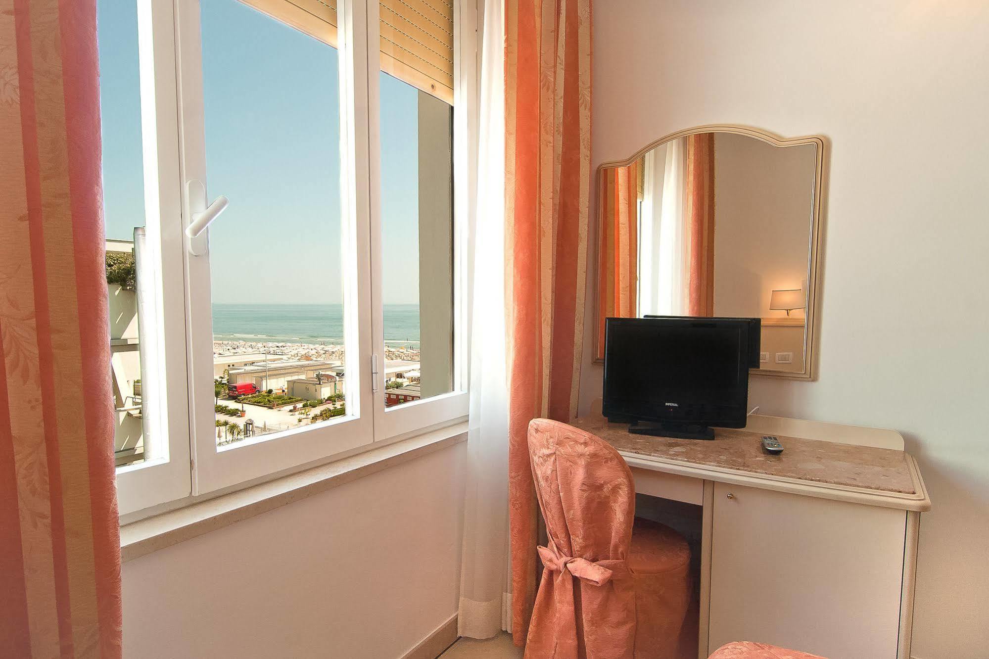 Hotel Mocambo Milano Marittima Exteriér fotografie