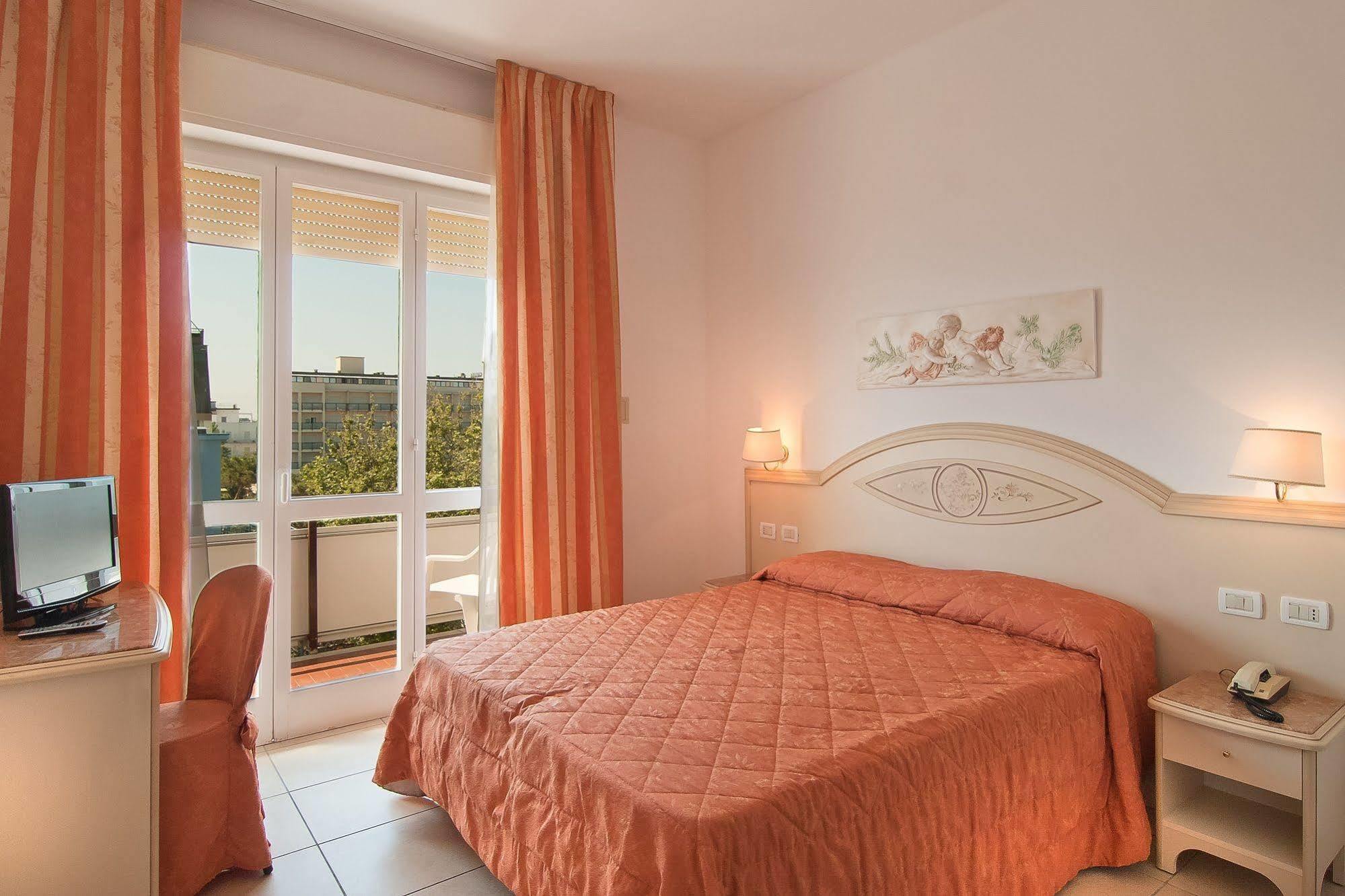 Hotel Mocambo Milano Marittima Exteriér fotografie